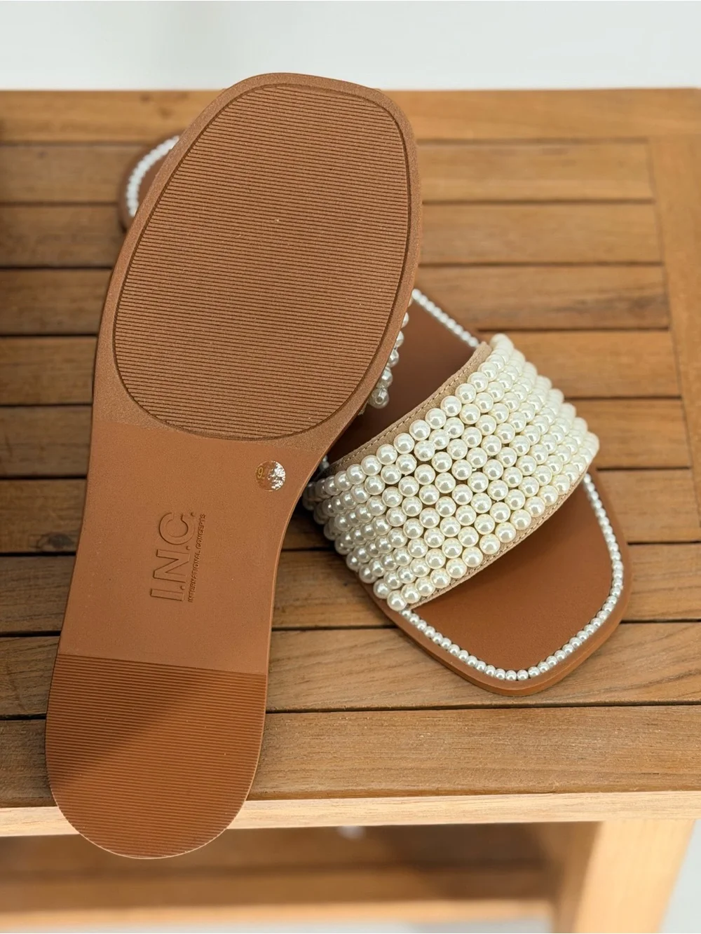 New INC PELLEF Women’s Pearl-Embellished Slide Sandals in Cream size 9.5M